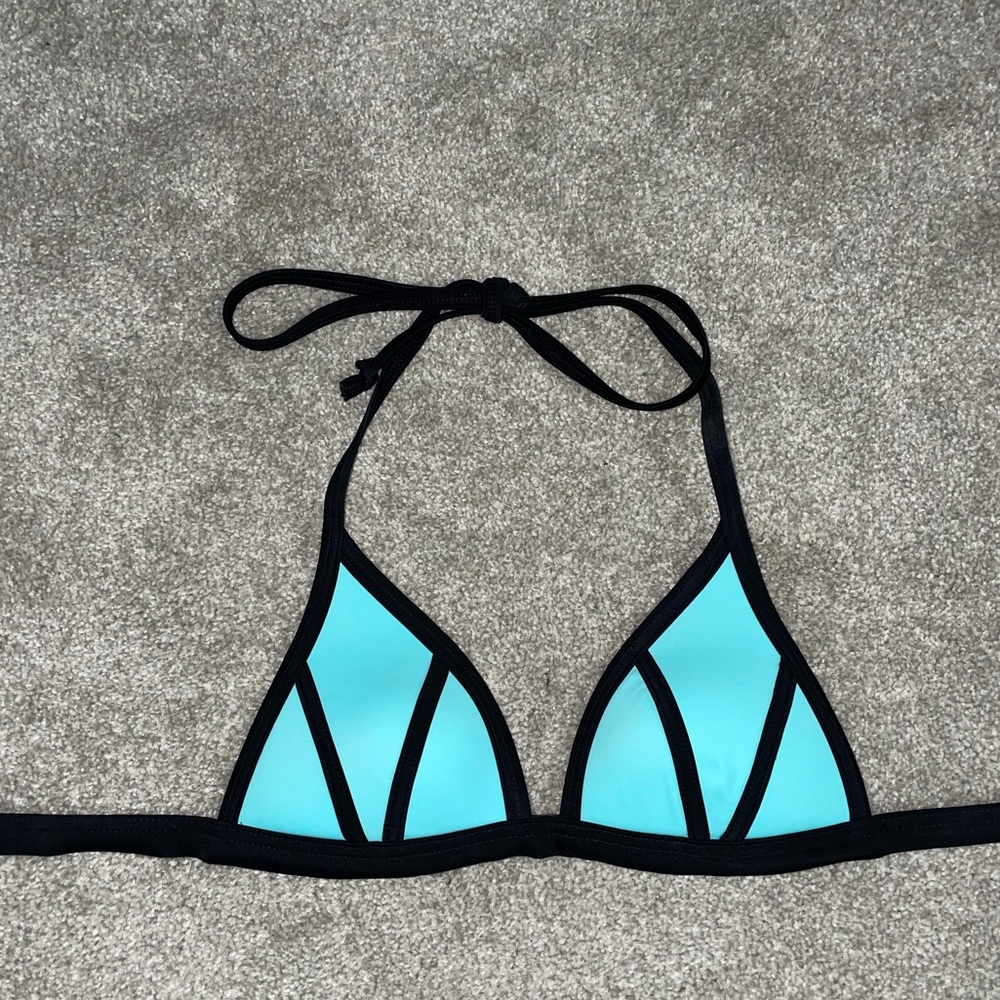 PINK Triangl style bikini top